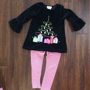 Girl’s Christmas outfit